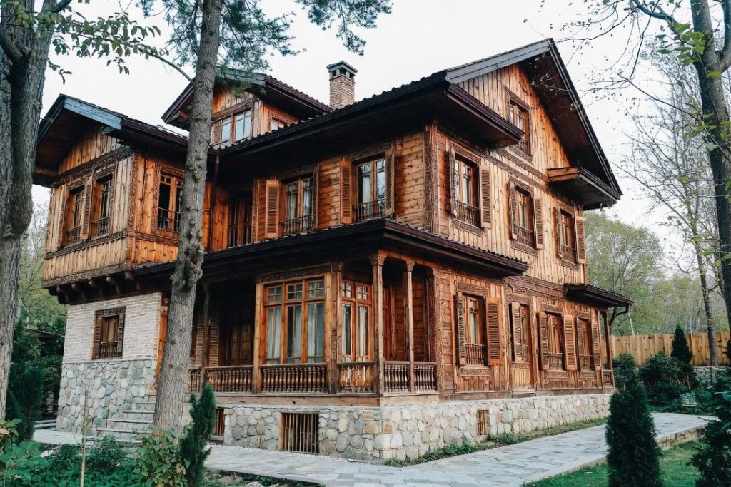 بازسازی خانه های قدیمی روستایی