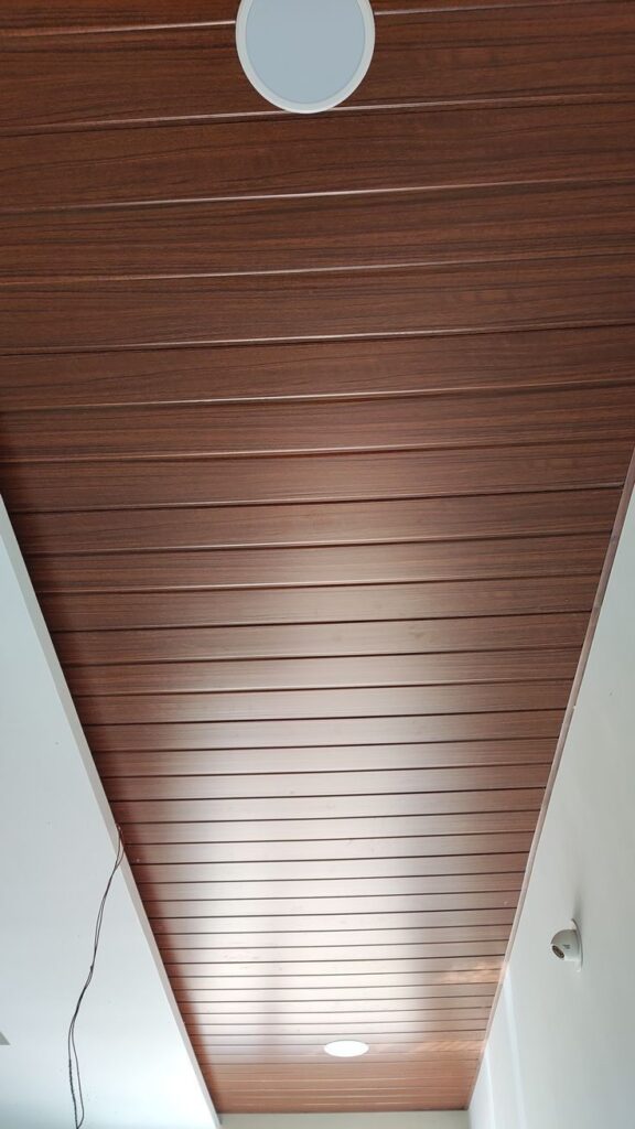 سقف کاذب طرح چوبی